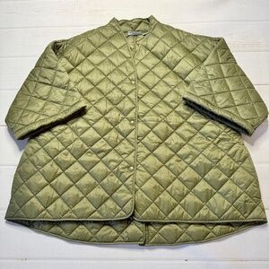 Joan Rivers - Women’s Olive Green Puffer Jacket - Size Large. Excellent, used co